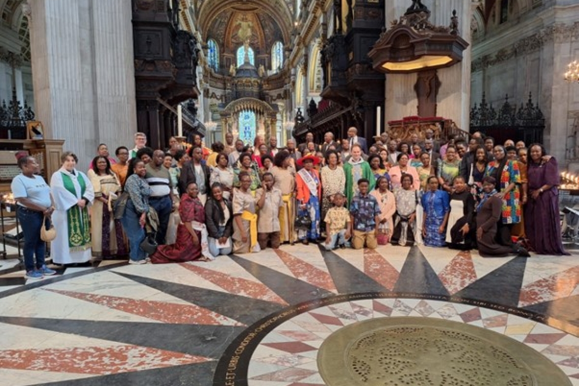 Okusaba mu Luganda okwasokedde ddala mu kkanisa ya Paulo Omutukuvu (St Paul's Cathedral), London